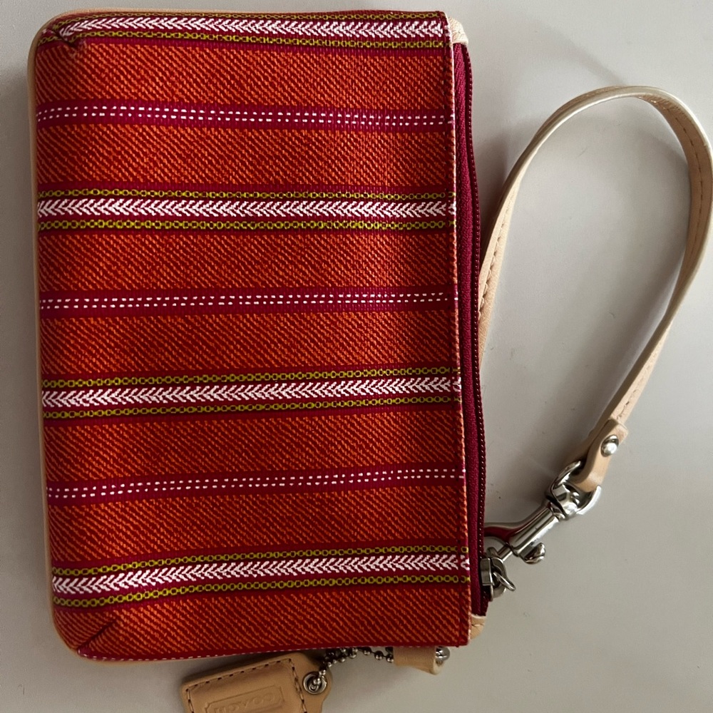 Coach wristlet - Picture 2 of 3